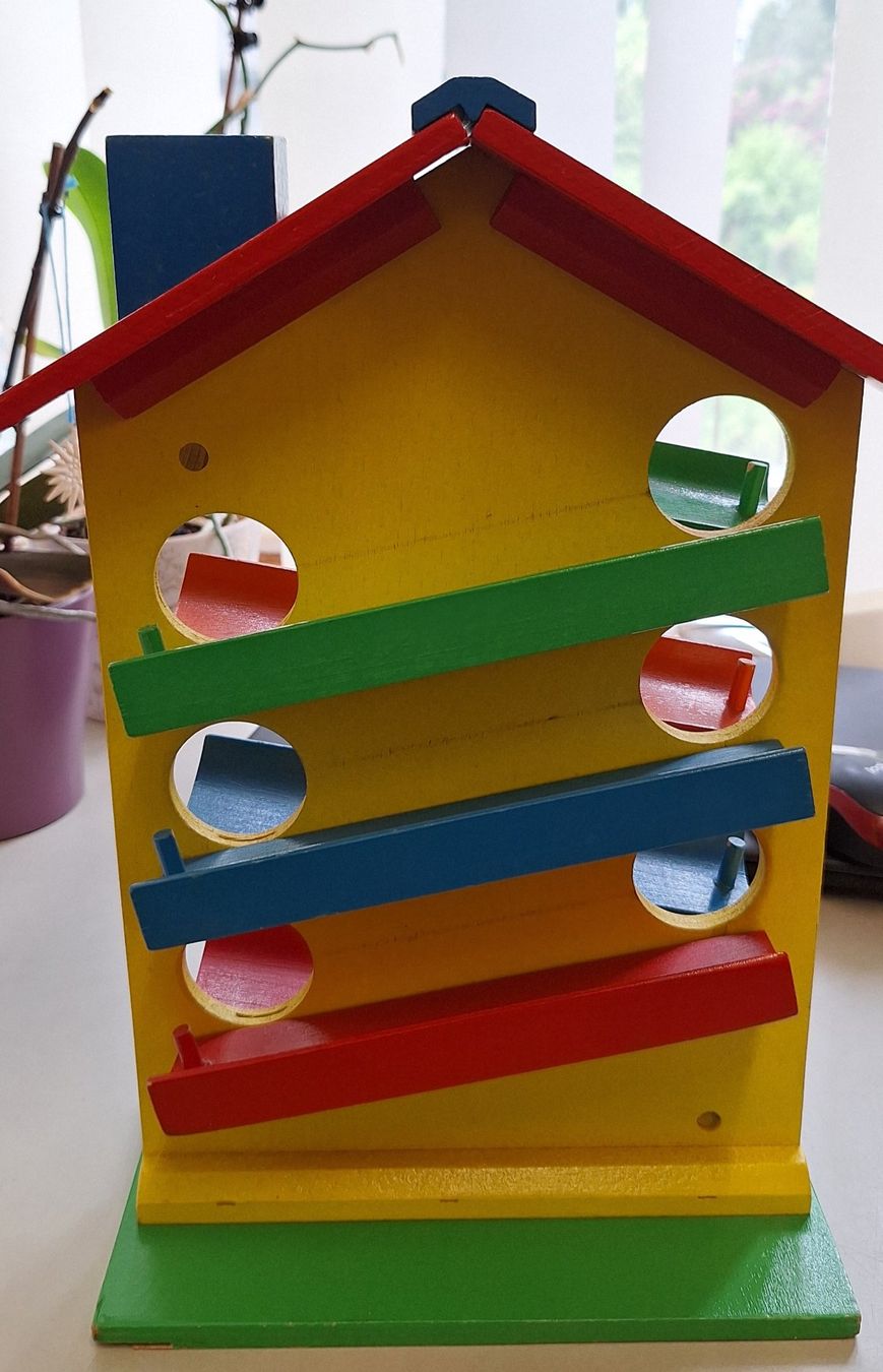 Spielzeuge: Kugelbahn robust Holz Rollbahn-Haus Chugelispiel Zickzack – Gebraucht aus Gurtnellen von Rhino77 6
